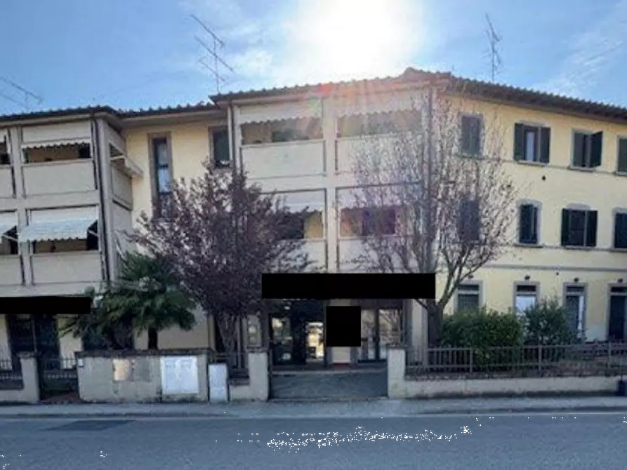 Immagine 1 di Negozio in vendita  in Via dei Profeti  a Castelfiorentino