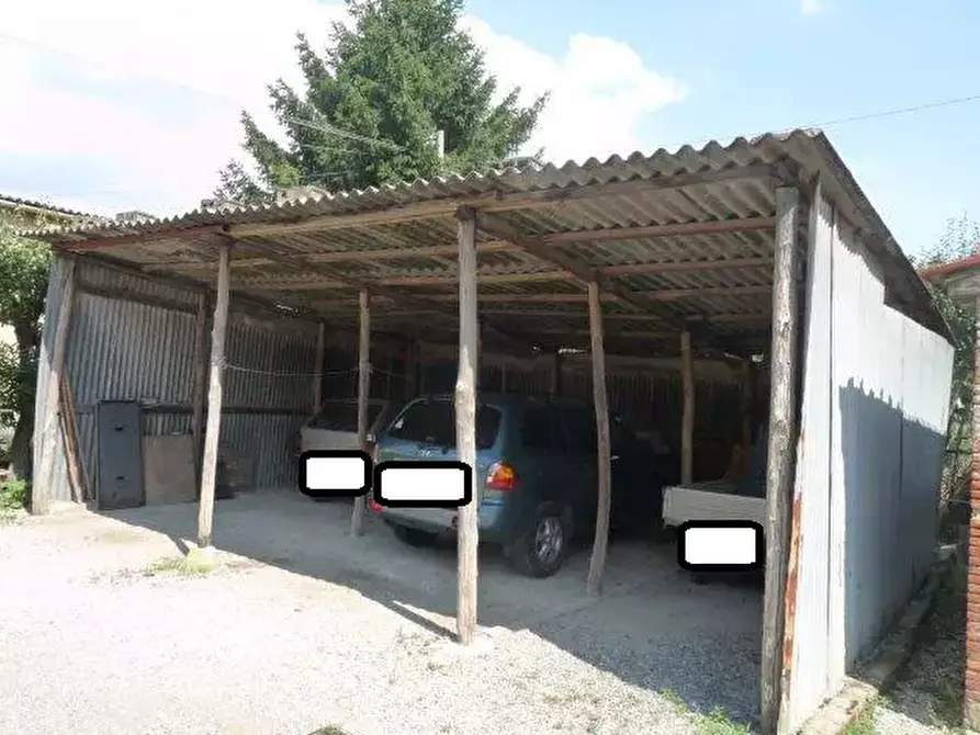Immagine 2 di Magazzino in vendita  in Localita' Il Castelluccio - Via Sarno a Fucecchio