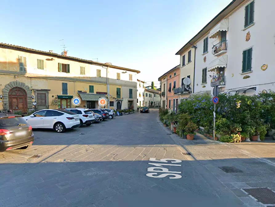 Immagine 2 di Negozio in vendita  in P.zza A. Donnini 8 a Fucecchio