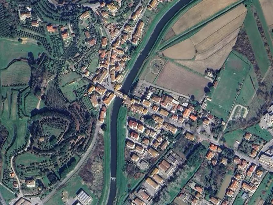 Immagine 9 di Negozio in vendita  in P.zza A. Donnini 8 a Fucecchio