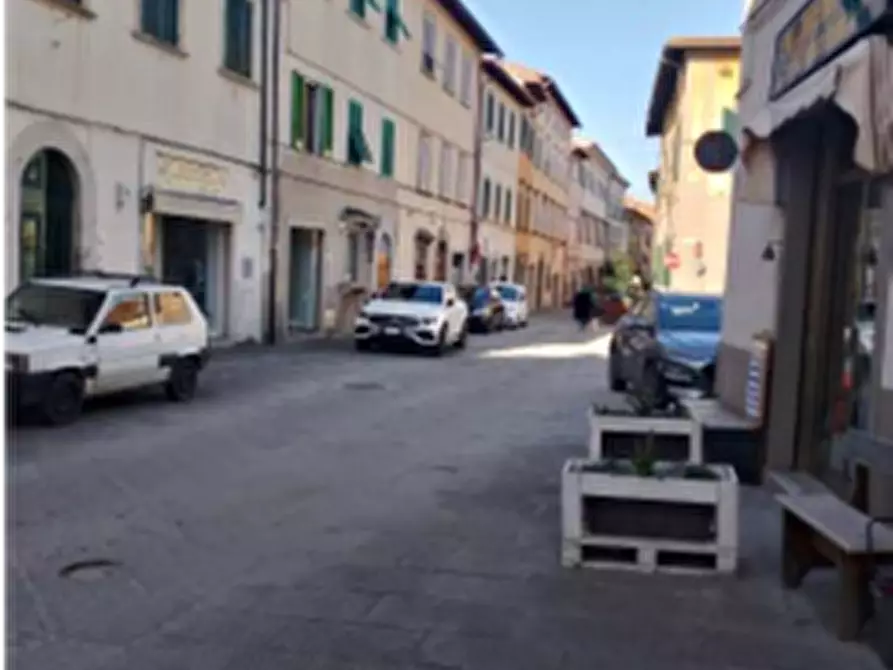 Immagine 4 di Stabile in vendita  in Via della Greppa a Fucecchio