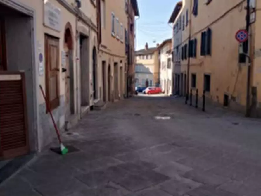 Immagine 5 di Stabile in vendita  in Via della Greppa a Fucecchio