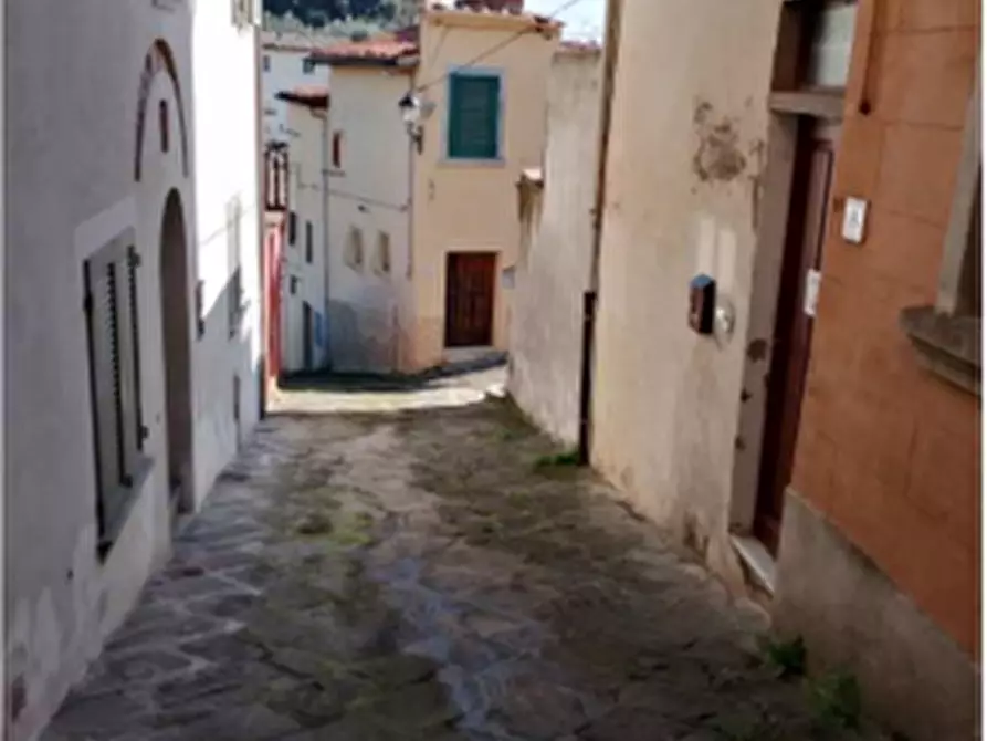Immagine 8 di Stabile in vendita  in Via della Greppa a Fucecchio