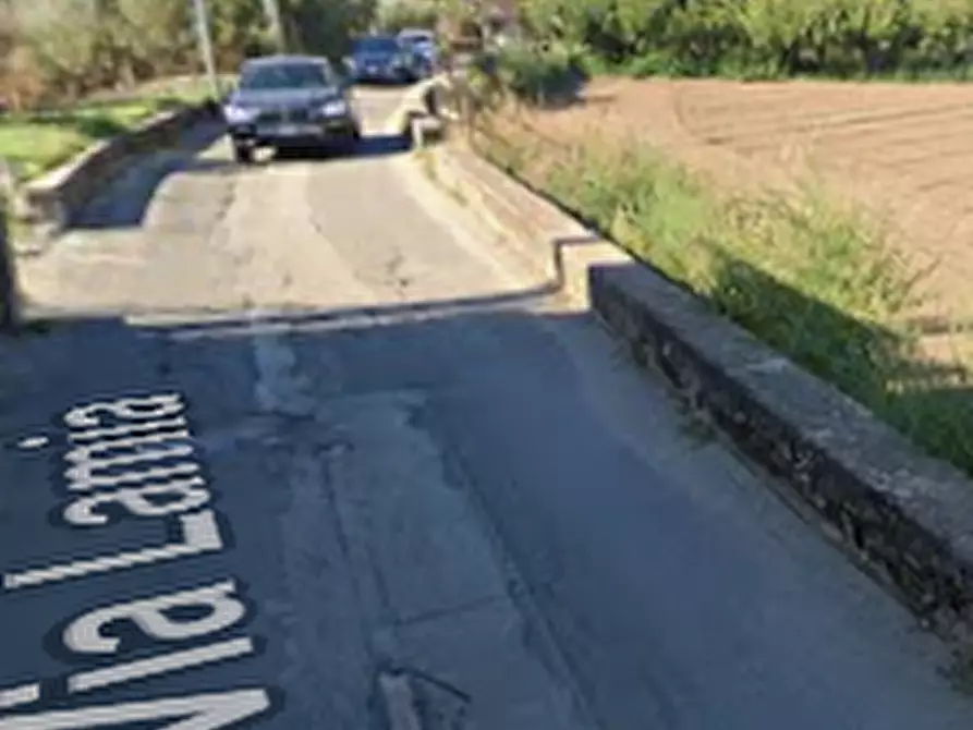 Immagine 4 di Magazzino in vendita  in Via Lamia a Maddaloni