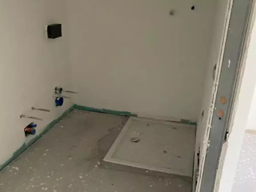 Immagine 13 di Stabile in vendita  in Via Guglielmo Marconi  a Verdello