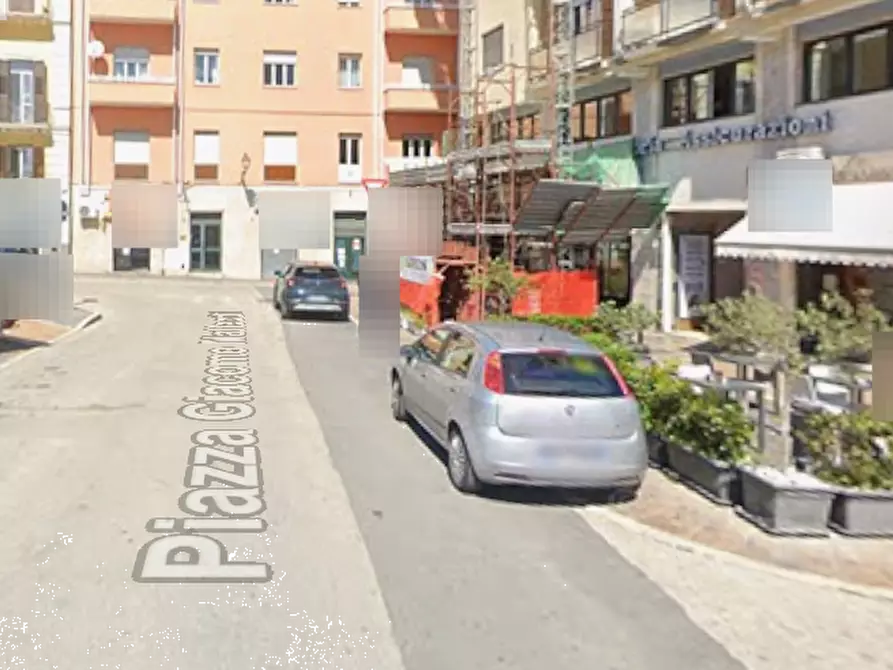 Immagine 2 di Ufficio in vendita  in Piazza Giacomo Matteotti a Chieti