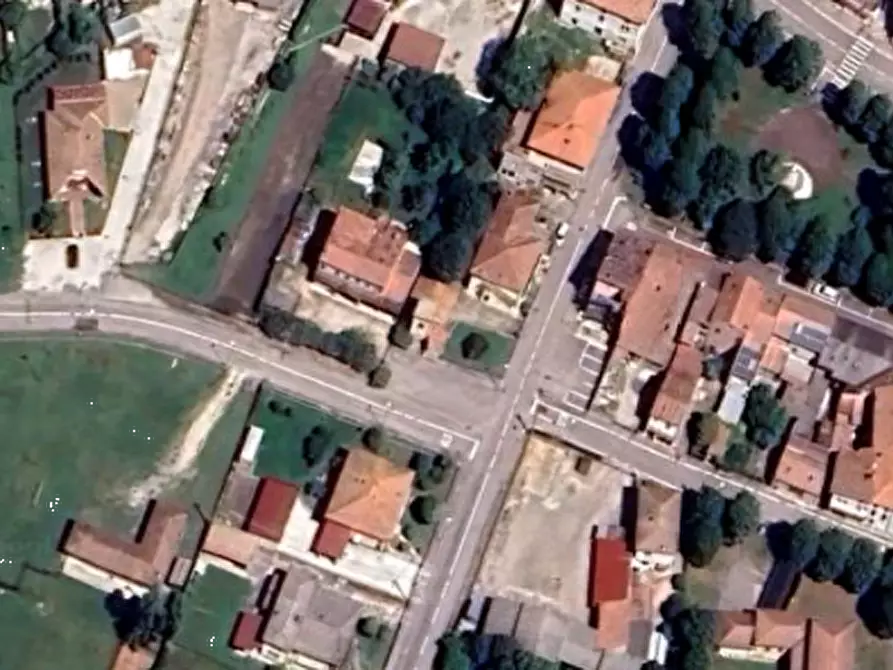 Immagine 19 di Negozio in vendita  in Via Roma a Magnacavallo