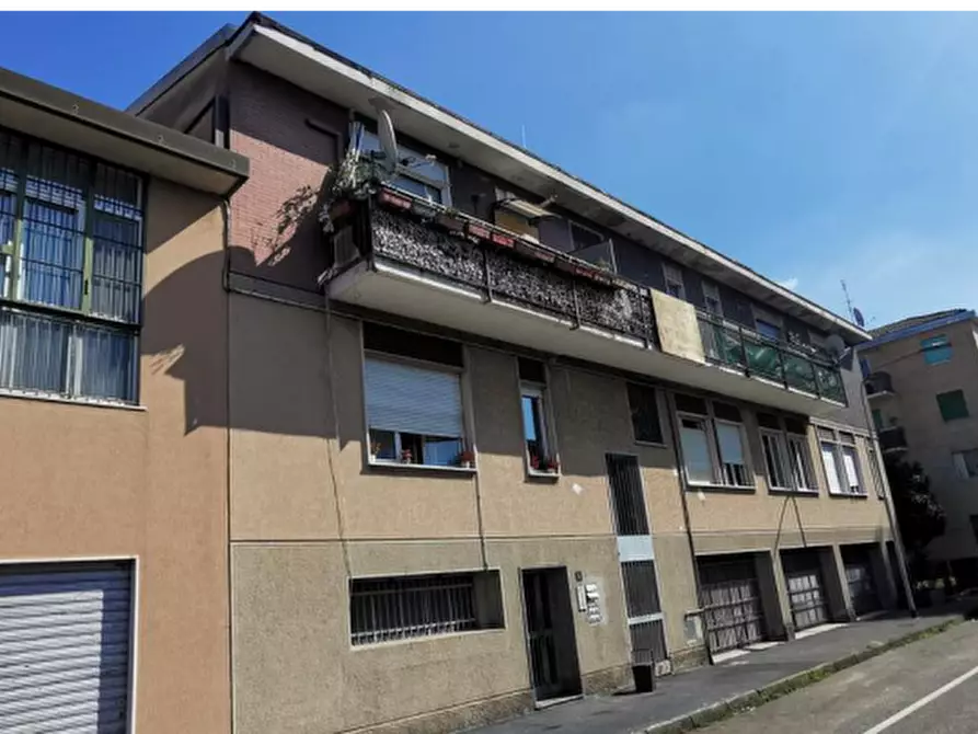 Immagine 2 di Magazzino in vendita  in Via Monte Amiata a Baranzate