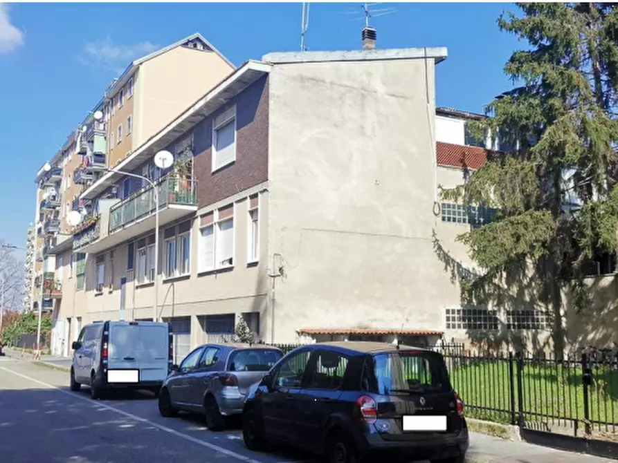 Immagine 4 di Magazzino in vendita  in Via Monte Amiata a Baranzate