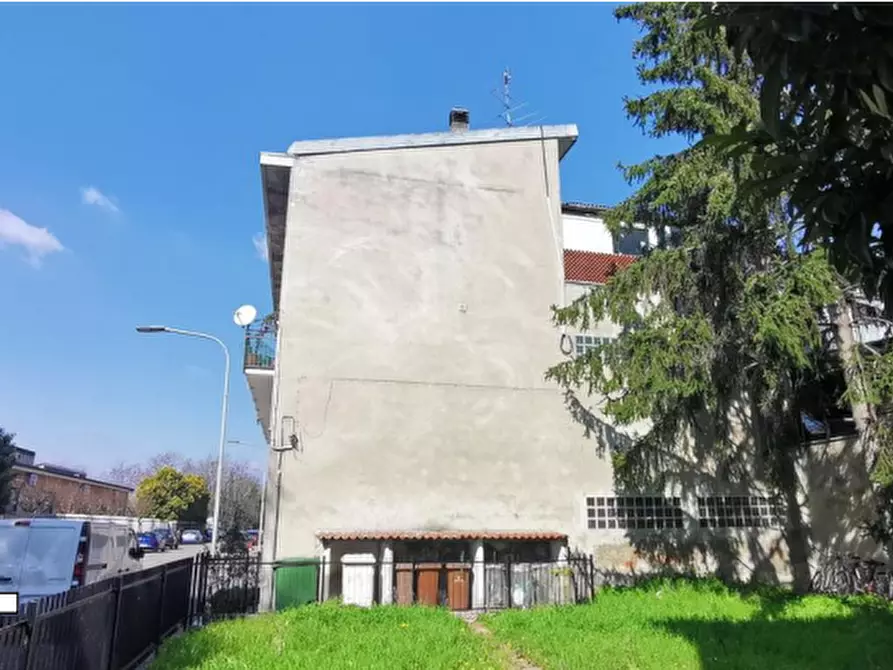 Immagine 5 di Magazzino in vendita  in Via Monte Amiata a Baranzate