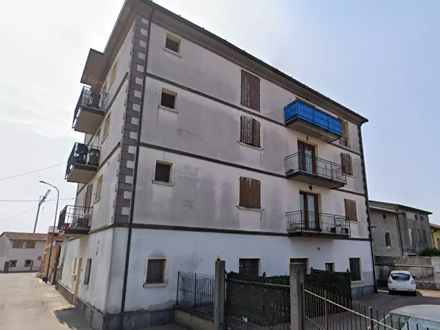 Immagine 2 di Posto auto in vendita  in Via Inello a Orzinuovi