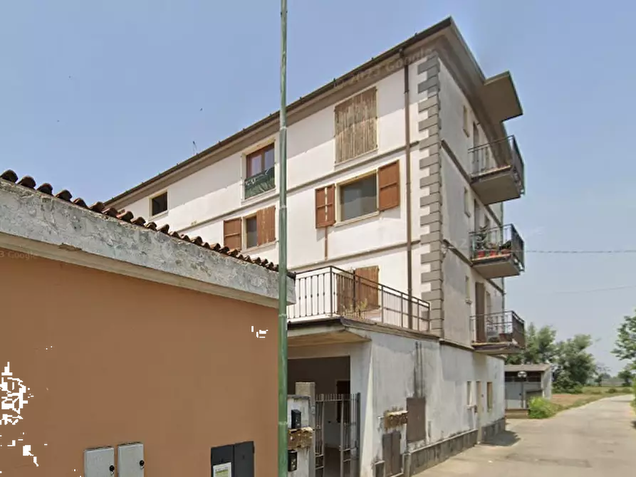 Immagine 13 di Posto auto in vendita  in Via Inello a Orzinuovi