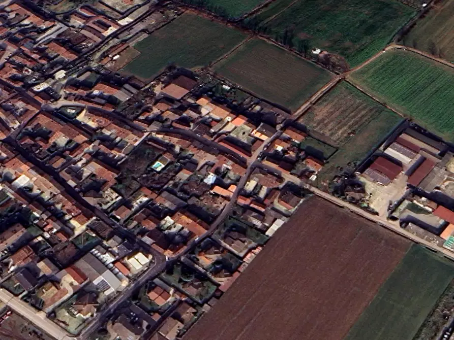 Immagine 21 di Posto auto in vendita  in Via Inello a Orzinuovi