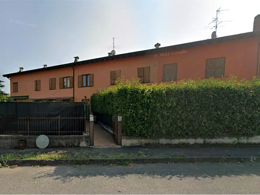 Immagine 1 di Appartamento in vendita  in Via Colombara del Bosco a Capriolo