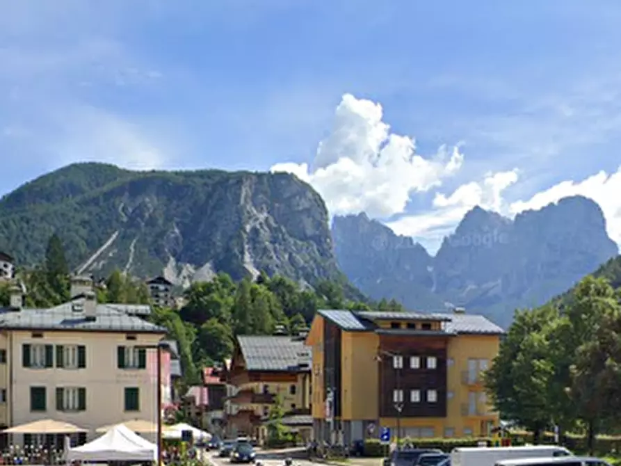 Immagine 6 di Negozio in vendita  in Via Roma a Val Di Zoldo