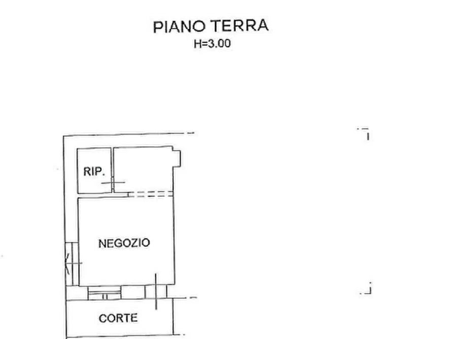 Immagine 13 di Negozio in vendita  in Via Roma a Val Di Zoldo