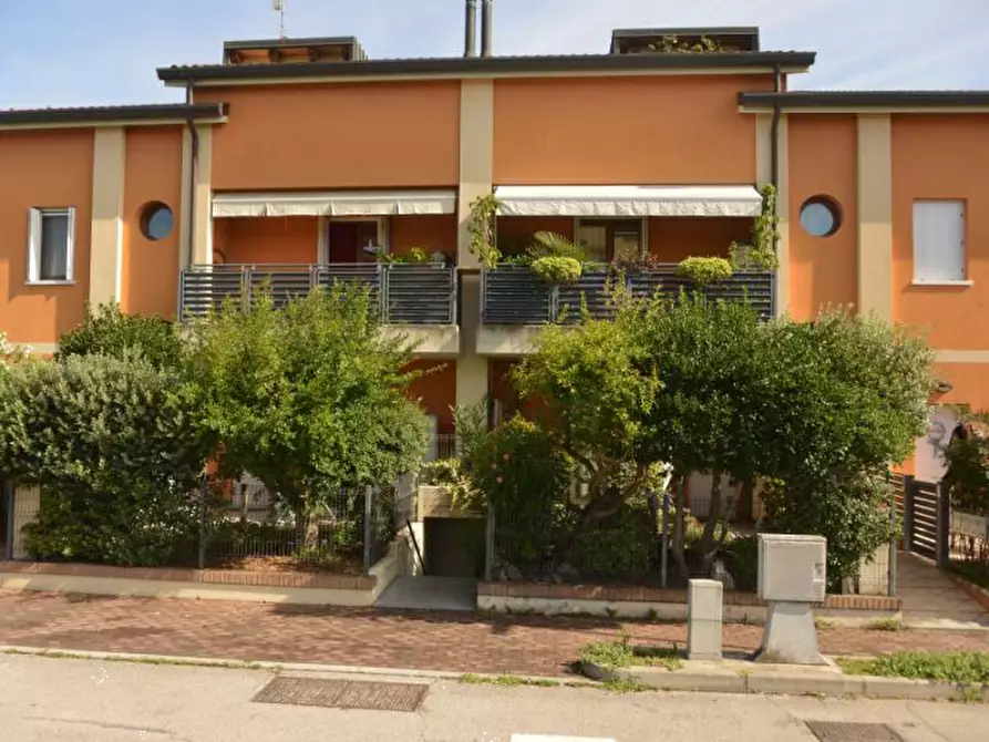 Immagine 8 di Appartamento in vendita  in Via Monsignor Bacchion a Istrana