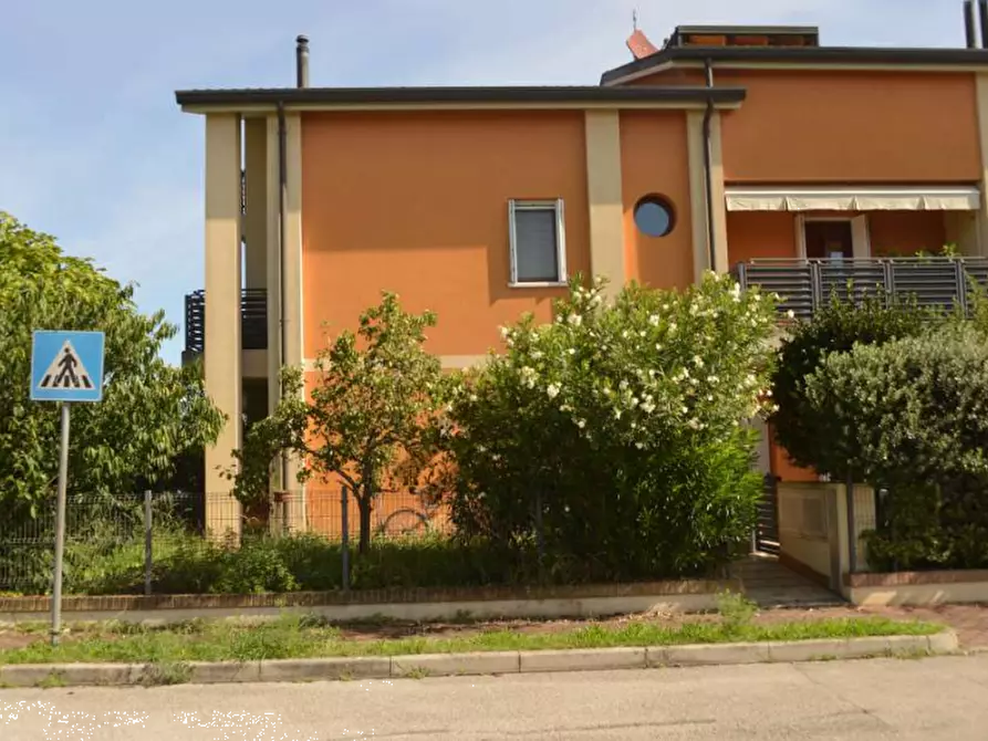 Immagine 15 di Appartamento in vendita  in Via Monsignor Bacchion a Istrana