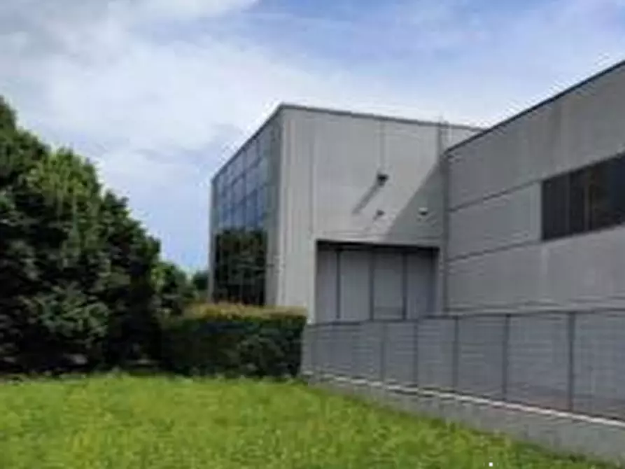 Immagine 1 di Laboratorio in vendita  in Via Dottor Bortolo Pollini  a Nuvolento