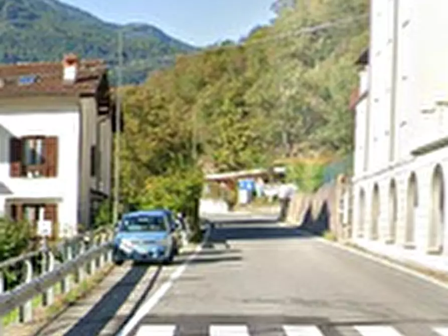 Immagine 10 di Appartamento in vendita  in  Via Porro a Edolo