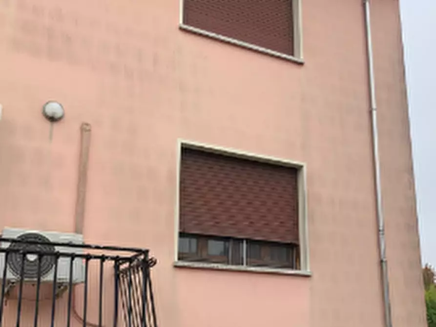 Immagine 2 di Villetta a schiera in vendita  in Via E. De Nicola a Sermide