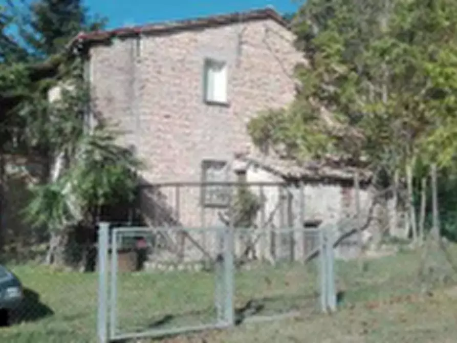 Immagine 1 di Porzione di casa in vendita  in Via Petriccio a Acqualagna