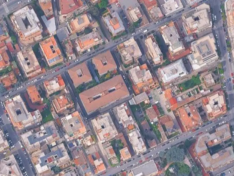 Immagine 6 di Appartamento in vendita  in Via Michele Amari a Roma