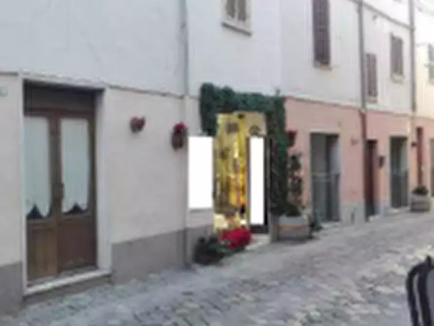 Immagine 2 di Negozio in vendita  in Via G. Marconi a Acqualagna