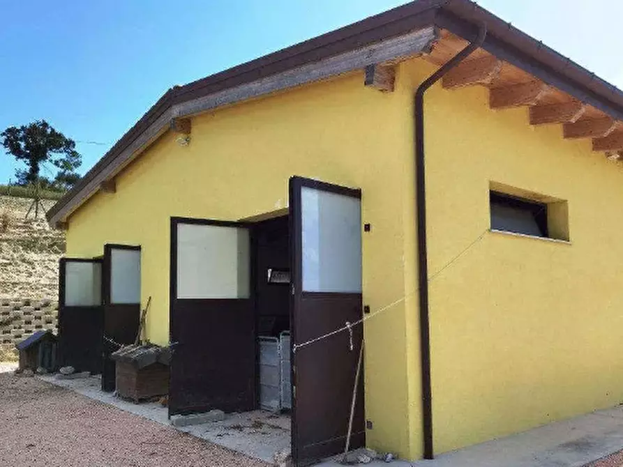 Immagine 10 di Magazzino in vendita  in Località Monteguiduccio a Montefelcino