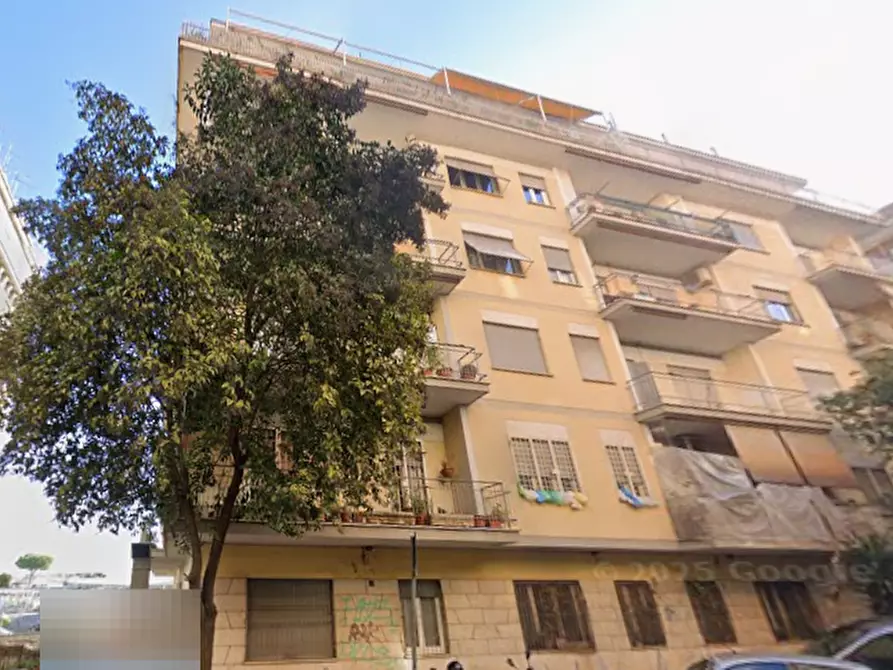 Immagine 4 di Appartamento in vendita  in Via Raimondo Montecuccoli a Roma