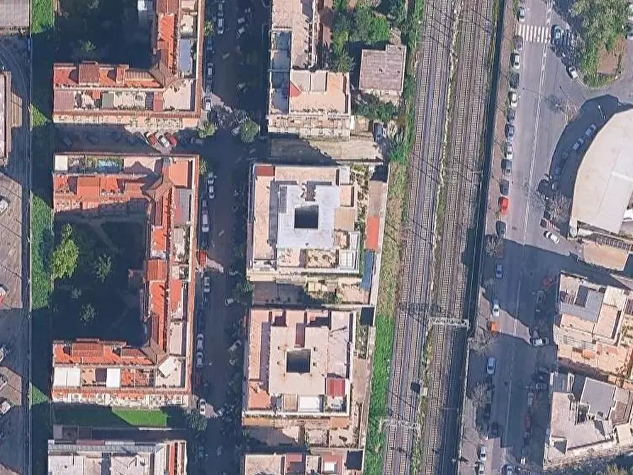 Immagine 13 di Appartamento in vendita  in Via Raimondo Montecuccoli a Roma