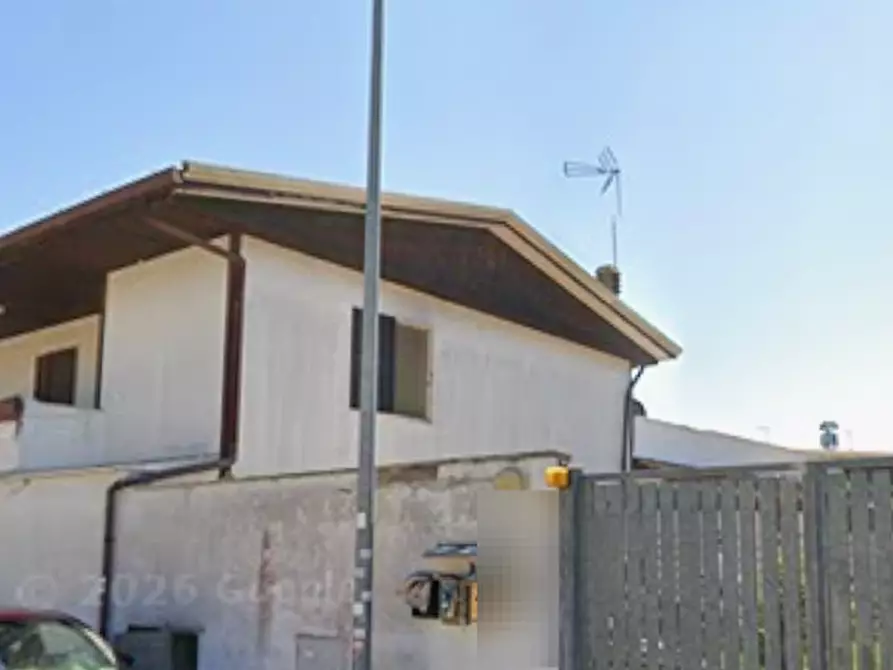 Immagine 1 di Appartamento in vendita  in Via Francesco Salvolini a Roma