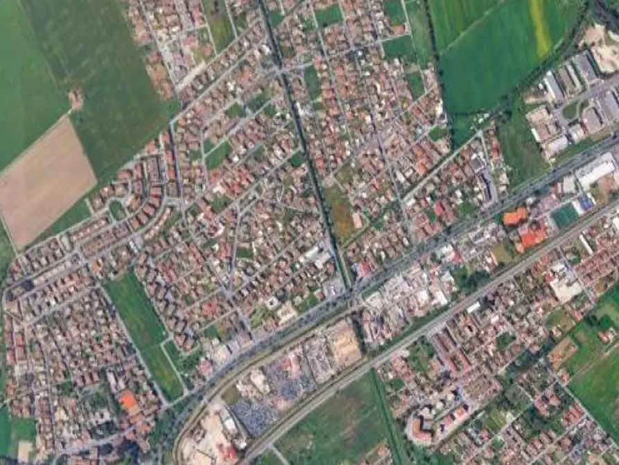 Immagine 11 di Appartamento in vendita  in Via Francesco Salvolini a Roma