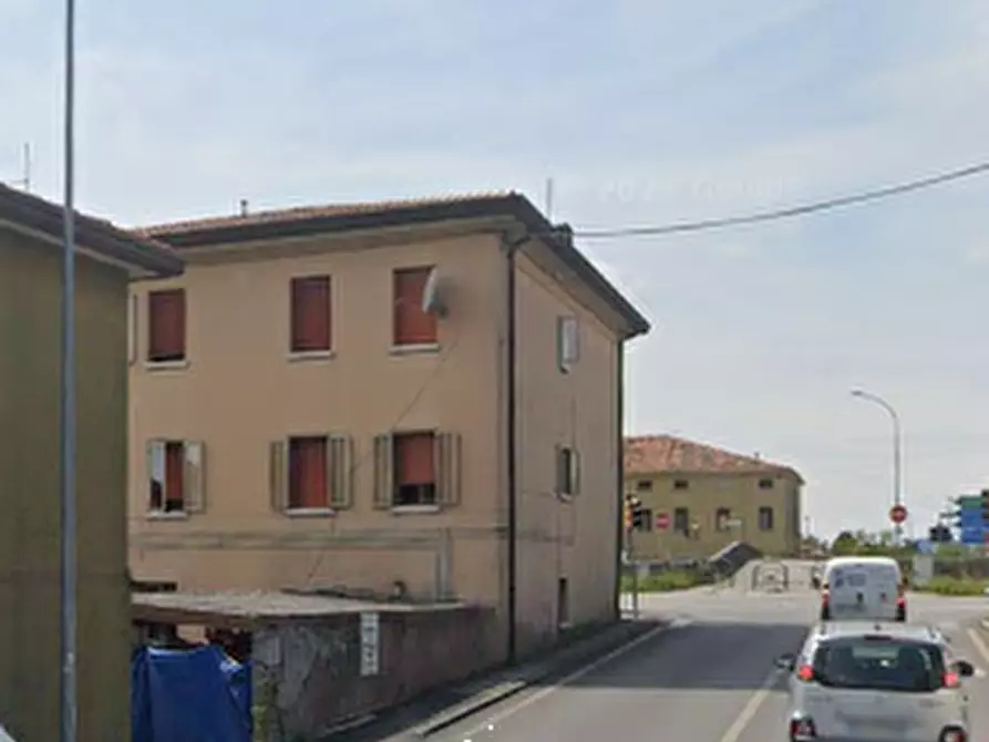Immagine 8 di Appartamento in vendita  in Via Mezzavia 105 a Due Carrare