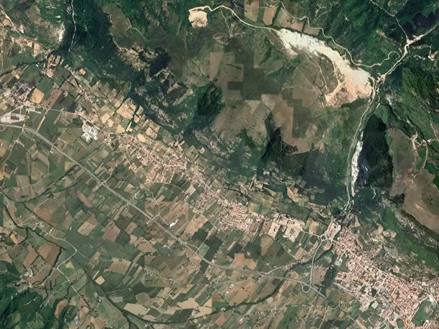 Immagine 9 di Appartamento in vendita  in Frazione Casamorcia a Gubbio