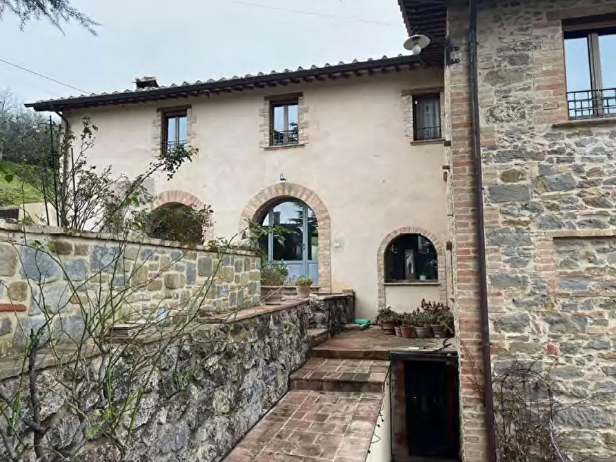 Immagine 3 di Villa in vendita  in SP319 a Magione