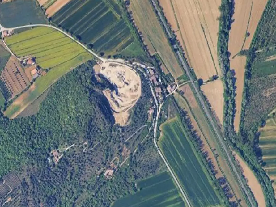Immagine 25 di Villa in vendita  in SP319 a Magione