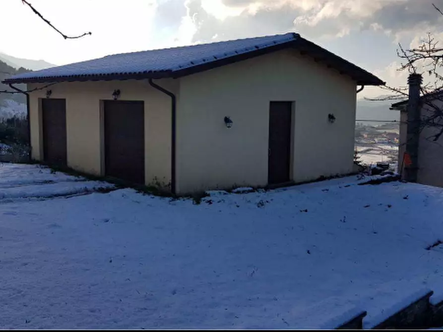 Immagine 9 di Appartamento in vendita  in Via Martiri della Resistenza a Scheggia E Pascelupo