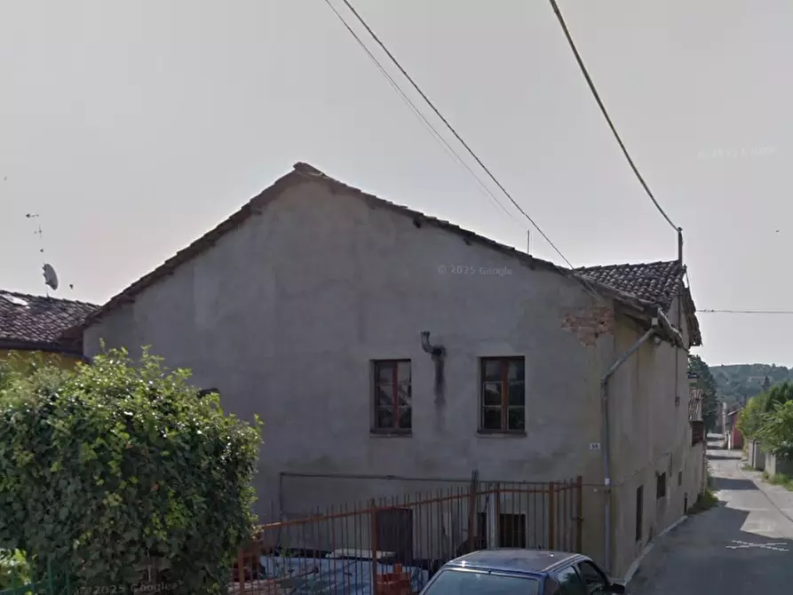 Immagine 2 di Casa indipendente in vendita  in Via Olmo a Castagnole Delle Lanze