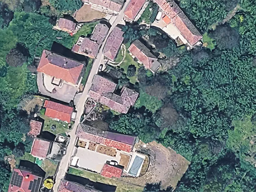 Immagine 17 di Casa indipendente in vendita  in Via Olmo a Castagnole Delle Lanze