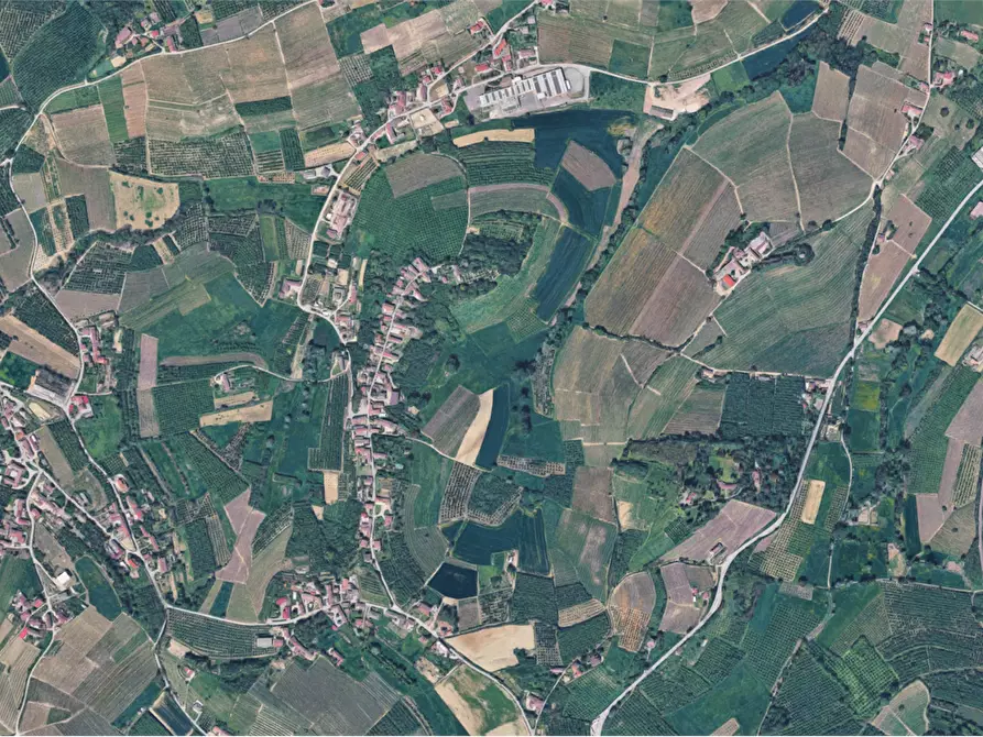 Immagine 19 di Casa indipendente in vendita  in Via Olmo a Castagnole Delle Lanze