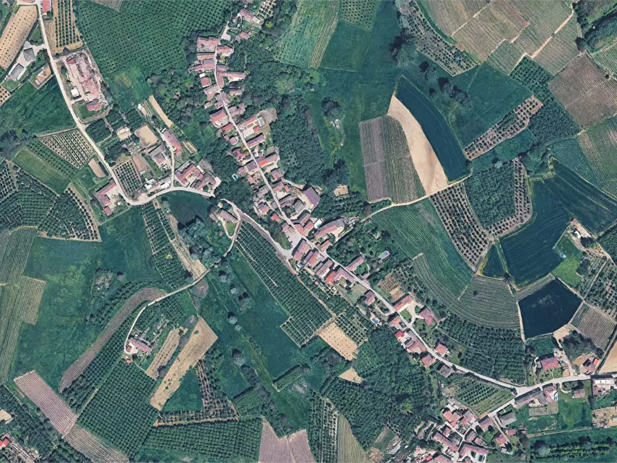 Immagine 25 di Casa indipendente in vendita  in Via Olmo a Castagnole Delle Lanze