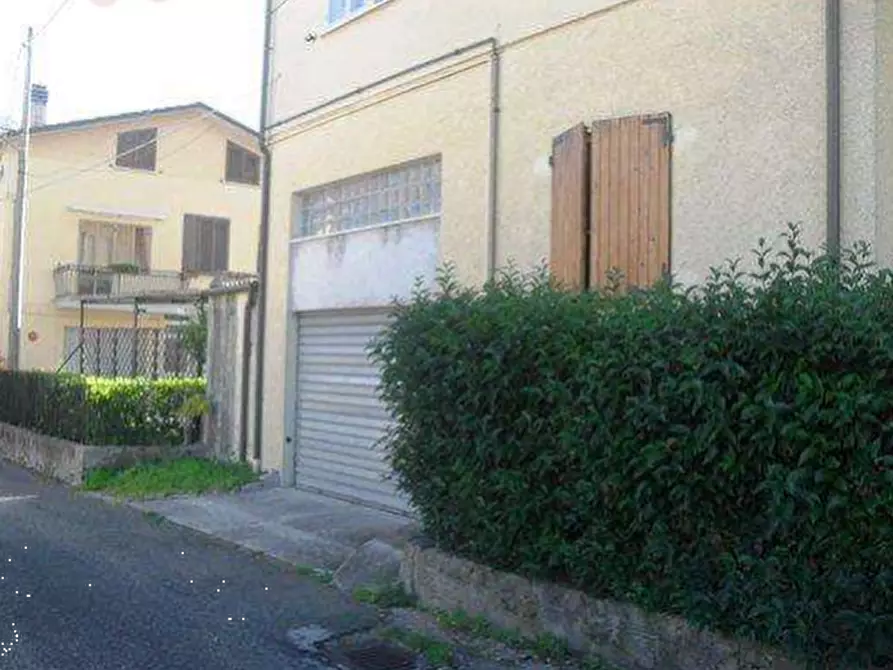 Immagine 13 di Appartamento in vendita  in Via Giordano Bruno a Gualdo Tadino