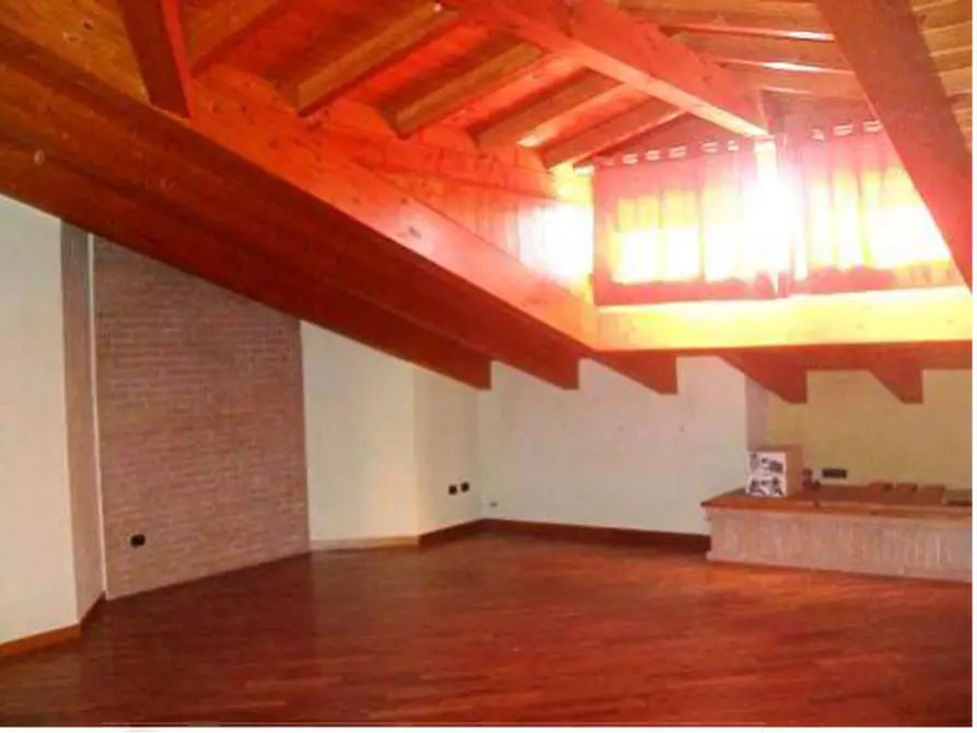 Immagine 25 di Appartamento in vendita  in Via Giordano Bruno a Gualdo Tadino