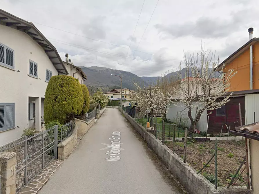 Immagine 28 di Appartamento in vendita  in Via Giordano Bruno a Gualdo Tadino