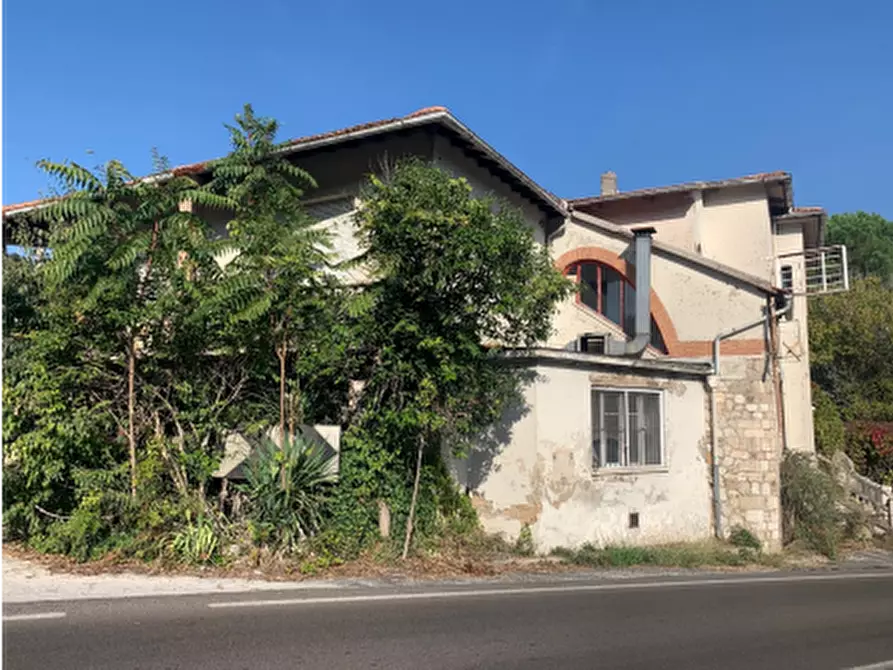 Immagine 2 di Negozio in vendita  in via Flaminia Romana a Narni