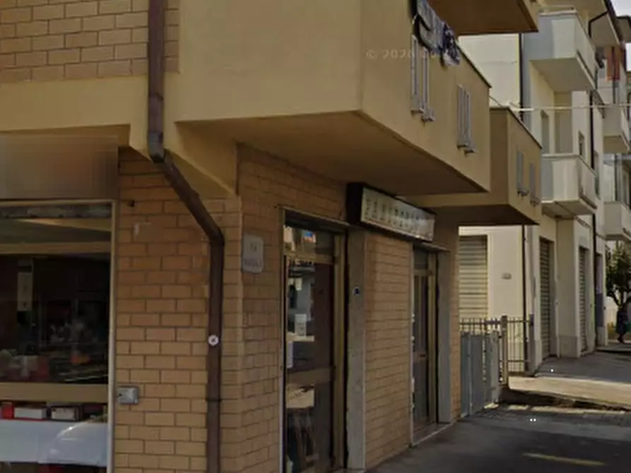 Immagine 9 di Negozio in vendita  in Via Teano a Sant'elpidio A Mare