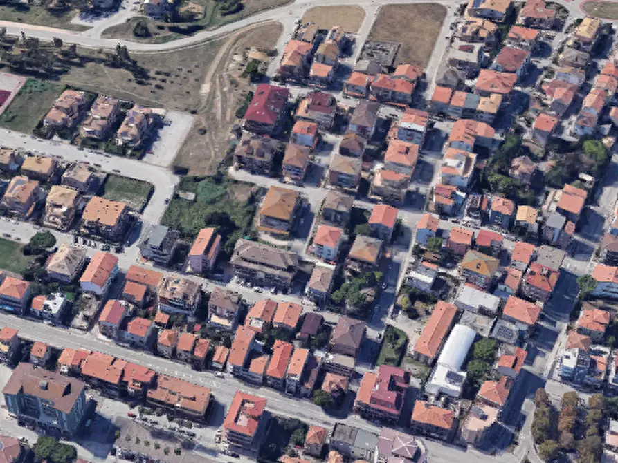 Immagine 14 di Negozio in vendita  in Via Teano a Sant'elpidio A Mare