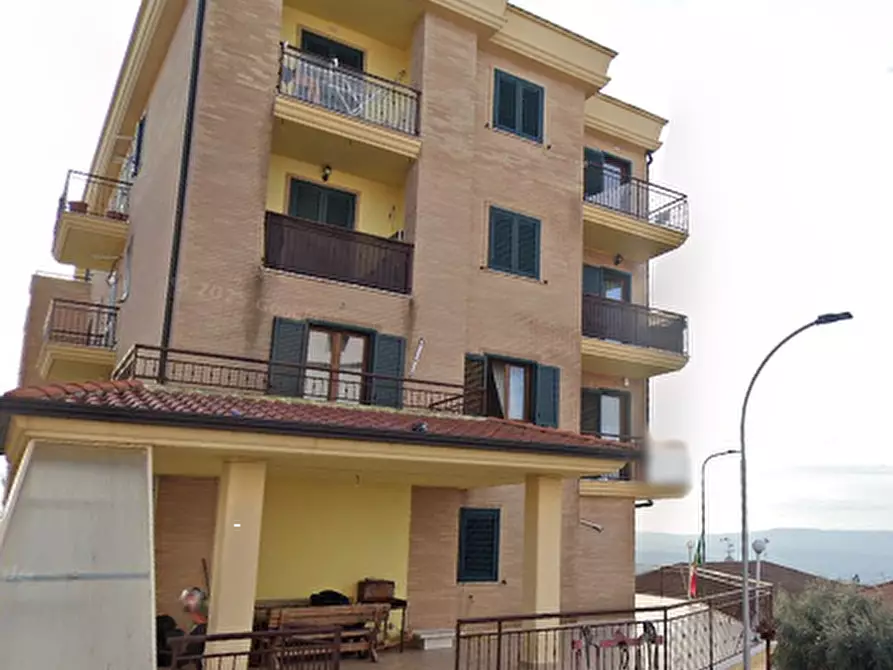 Immagine 10 di Appartamento in vendita  in Via della Resistenza a Montegranaro