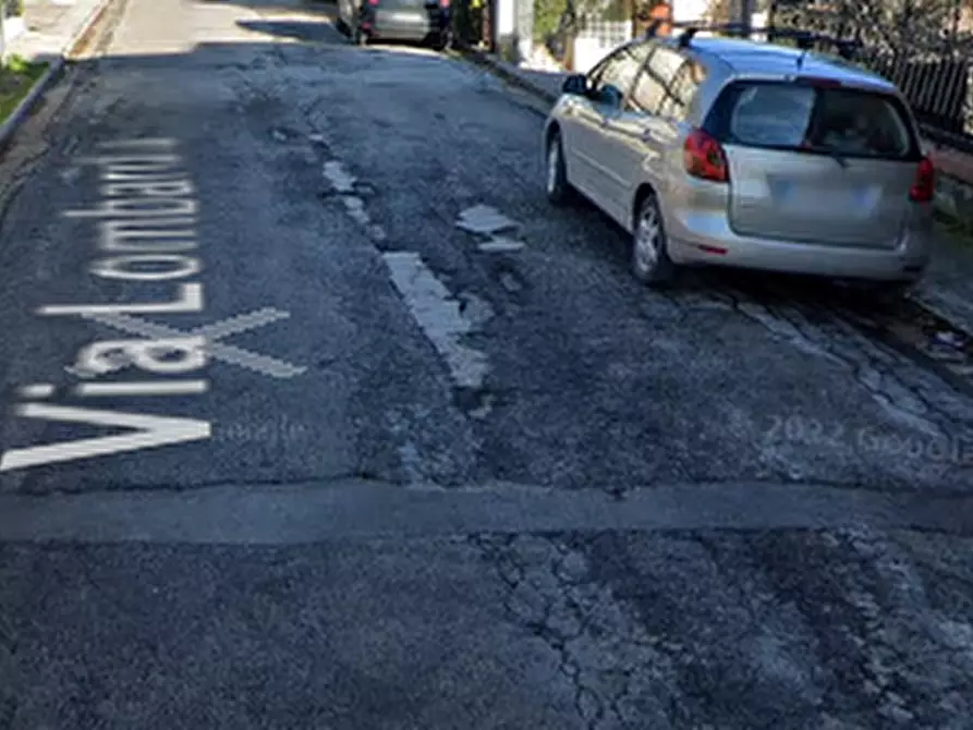 Immagine 6 di Laboratorio in vendita  in Via Lombardia  a Sant'elpidio A Mare